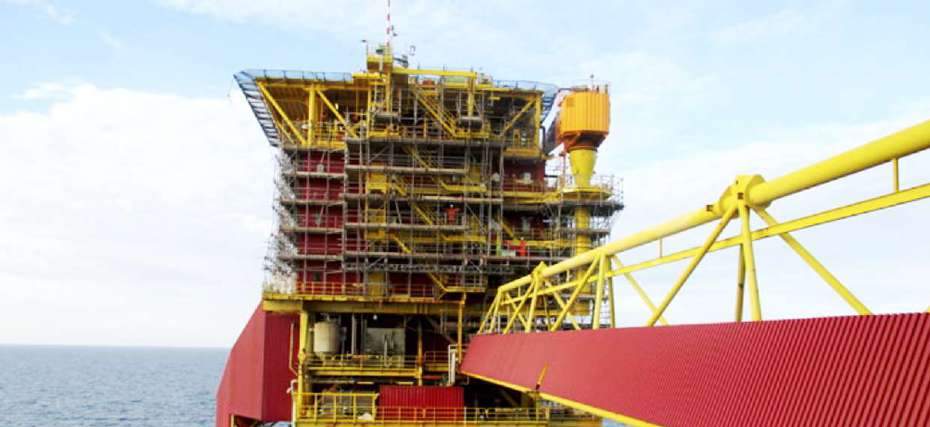 Offshore platform supported by Leadmaster marine operations